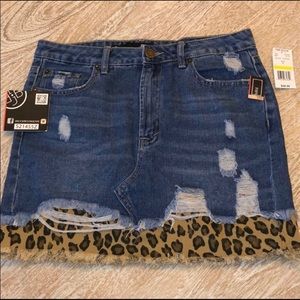 NWT BBJ Los Angles Denim Skirt